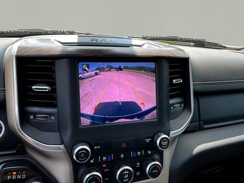 Used 2020 RAM 1500 Laramie AWD/4WD image 15