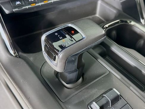 Used 2022 GMC Sierra 1500 AT4X image 17