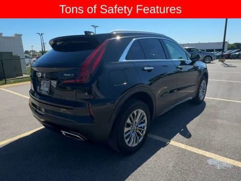 Used 2025 Cadillac XT4 Premium Luxury AWD/4WD image 8