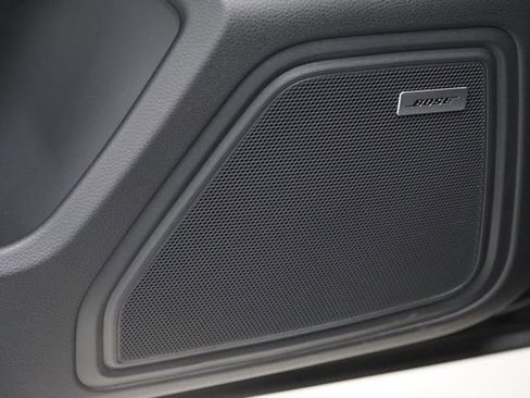 New 2026 Porsche Macan image 21