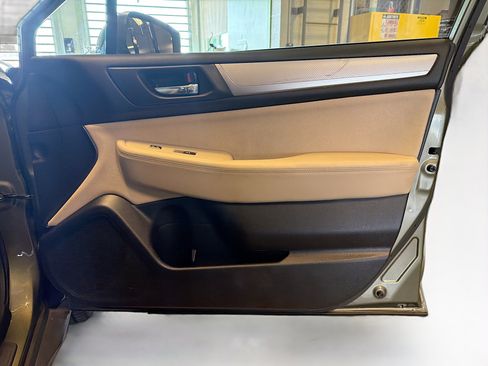 Used 2017 Subaru Outback 2.5i Premium image 29