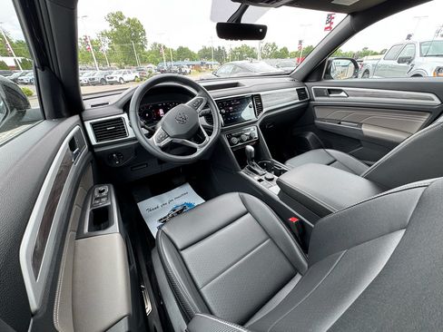 Used 2022 Volkswagen Atlas Cross Sport SE AWD/4WD image 26