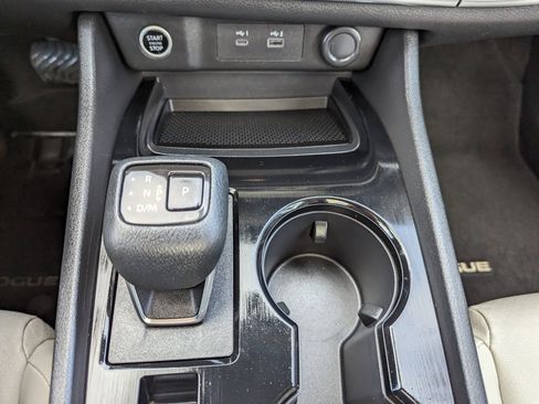 Used 2021 Nissan Rogue SV w/ Premium Package image 24