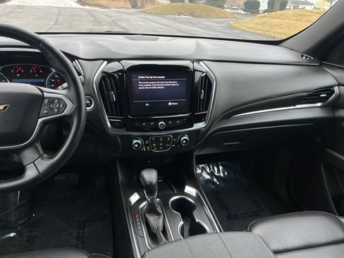 Used 2023 Chevrolet Traverse LT image 22