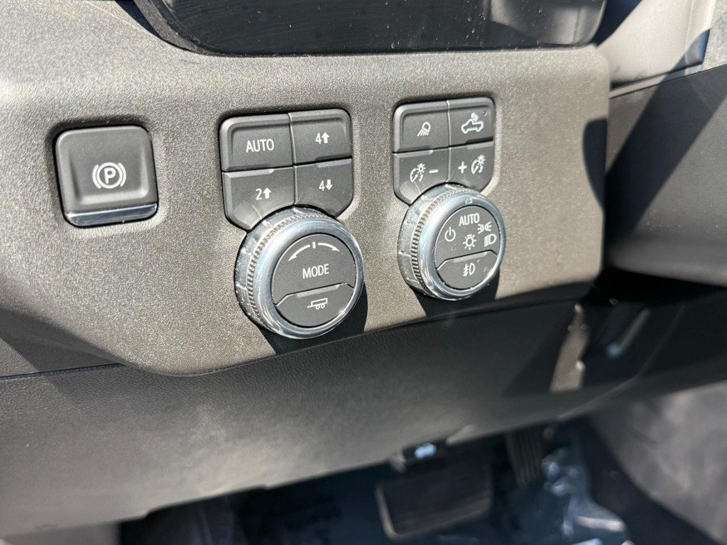 Used 2025 GMC Sierra 1500 Elevation w/ Elevation Premium Package AWD/4WD image 17