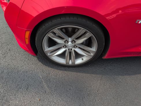 Used 2016 Chevrolet Camaro SS RWD image 11