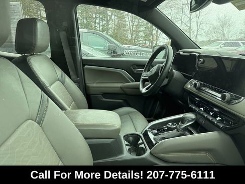 Used 2024 Chevrolet Colorado ZR2 w/ ZR2 Convenience Package III AWD/4WD image 3