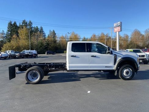 Used 2023 Ford F450 XLT w/ XLT Value Package image 3