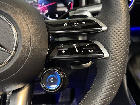 Used 2025 Mercedes-Benz SL 55 AMG 4MATIC image 32