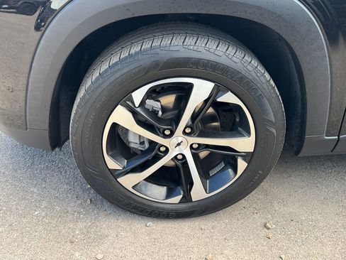 Used 2024 Chevrolet Trax RS w/ Driver Confidence Package FWD image 10