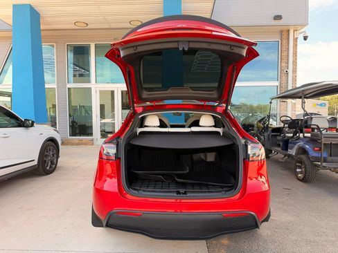 Used 2023 Tesla Model Y Long Range AWD/4WD image 49