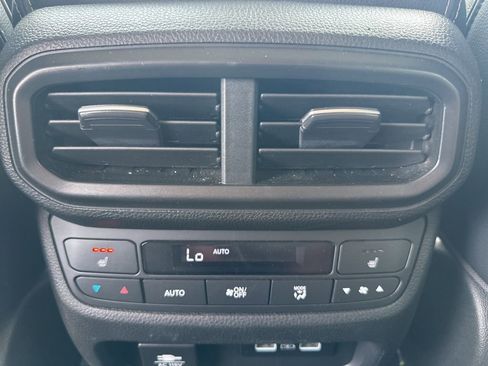 Used 2023 Honda Pilot Elite image 18