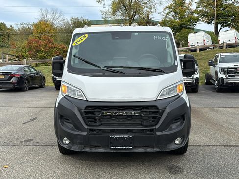 Used 2025 RAM ProMaster 2500 w/ Premium Convenience Group image 8