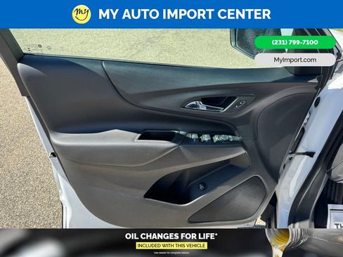 Used 2022 Chevrolet Equinox LT AWD/4WD image 9