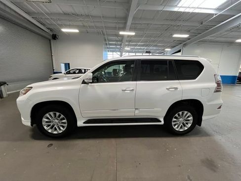 Used 2017 Lexus GX 460 AWD/4WD image 6
