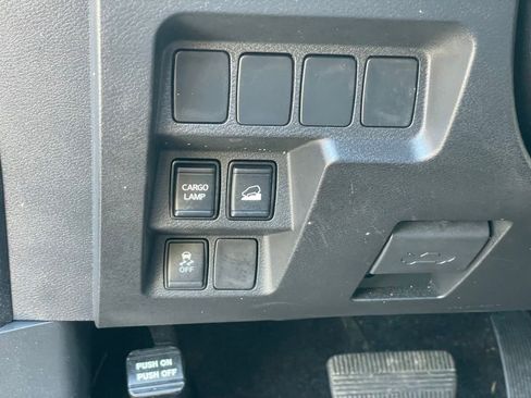 Certified 2024 Nissan Frontier SV AWD/4WD image 17