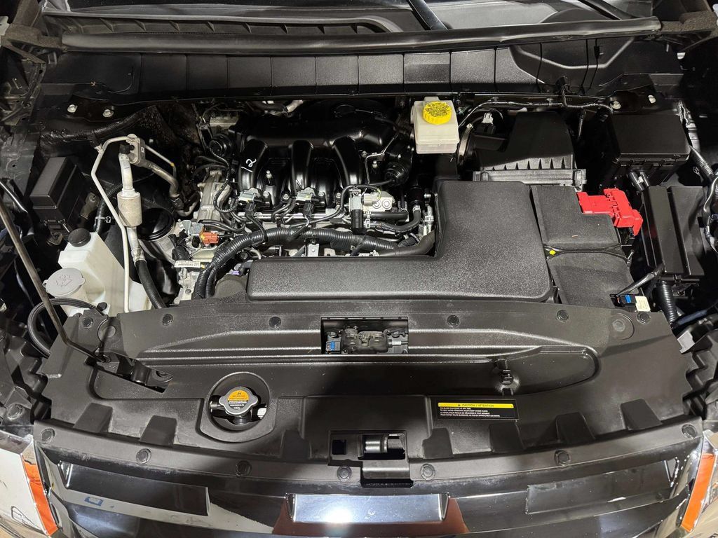 Used 2025 Nissan Pathfinder Platinum AWD/4WD image 29