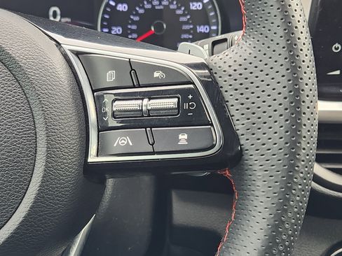 Used 2023 Kia Forte GT image 28