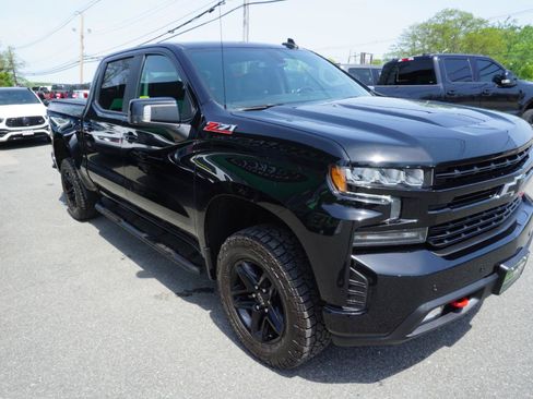 Used 2021 Chevrolet Silverado 1500 LT Trail Boss w/ Convenience Package II AWD/4WD image 3