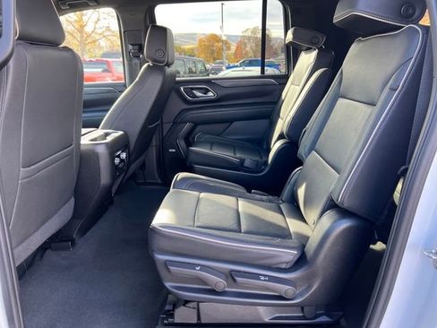 Used 2023 GMC Yukon XL SLT image 20