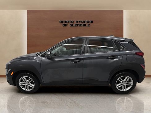 Certified 2022 Hyundai Kona SE w/ Cargo Package image 3