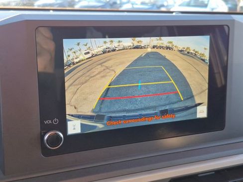 Used 2025 Toyota Tacoma SR image 13