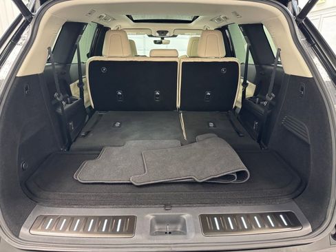 Used 2023 INFINITI QX60 Luxe w/ Performance Audio Package AWD/4WD image 24