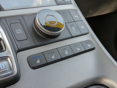 Used 2025 Hyundai Palisade Calligraphy FWD image 35