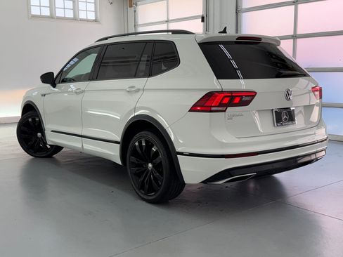 Used 2020 Volkswagen Tiguan SE R-Line FWD image 3