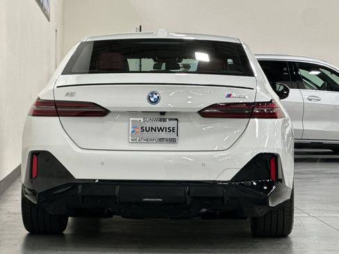 Used 2025 BMW i5 M60 w/ Premium Package AWD/4WD image 5