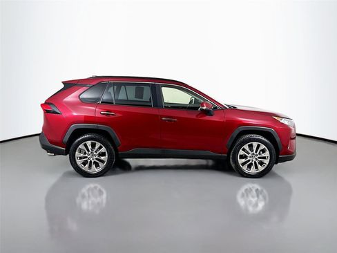 Used 2021 Toyota RAV4 Limited AWD/4WD image 10