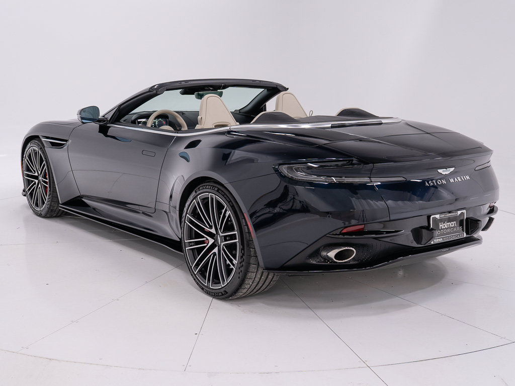 Used 2024 Aston Martin DB12 Convertible RWD image 3