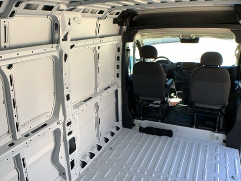 Used 2023 RAM ProMaster 2500 image 25