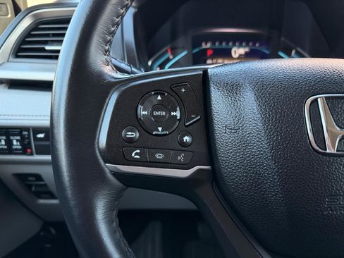 Used 2024 Honda Odyssey EX-L image 11