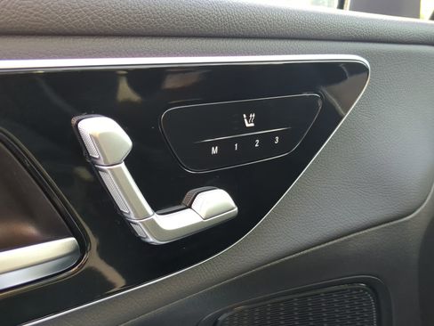 Certified 2025 Mercedes-Benz GLC 300 image 14