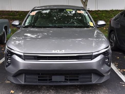 Used 2025 Kia K4 FWD image 3