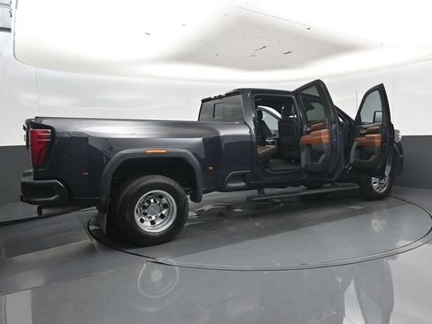 Used 2024 GMC Sierra 3500 Denali Ultimate AWD/4WD image 54