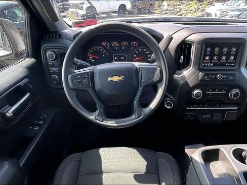Used 2025 Chevrolet Silverado 1500 Custom AWD/4WD image 4