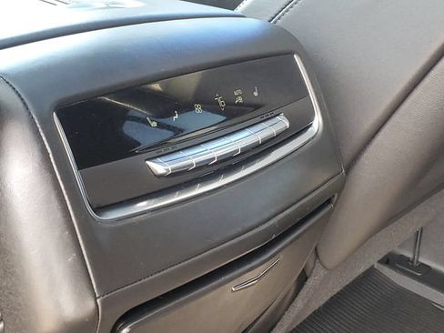 Used 2022 Cadillac Escalade Sport Platinum AWD/4WD image 31