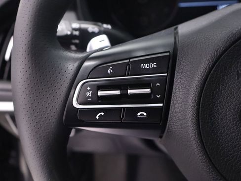 Used 2018 Kia Stinger GT1 AWD/4WD image 24