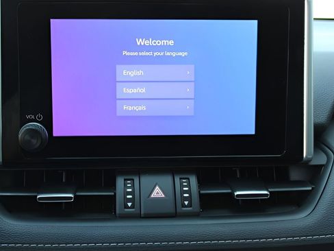 Used 2023 Toyota RAV4 XLE Premium image 15