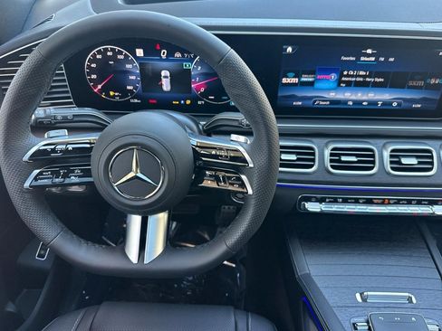 New 2026 Mercedes-Benz GLS 580 4MATIC image 26