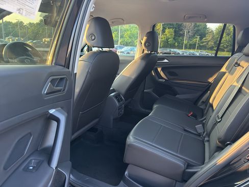 Used 2019 Volkswagen Tiguan SEL AWD/4WD image 30
