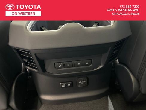 New 2025 Toyota Tundra Platinum image 28