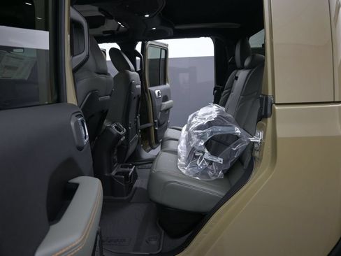 New 2026 Jeep Gladiator Mojave AWD/4WD image 13