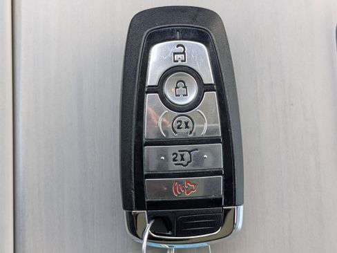 Used 2025 Lincoln Navigator Reserve AWD/4WD image 33