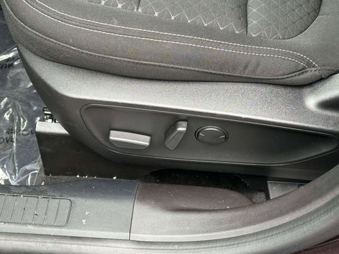 Used 2023 Ford Escape Active image 19