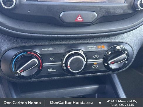 Used 2025 Kia Soul LX image 20