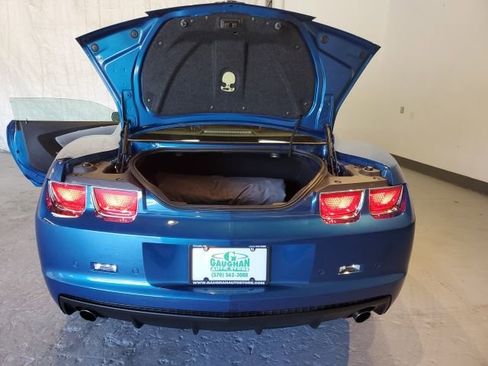 Used 2010 Chevrolet Camaro LT w/ Silver Stripe Package RWD image 6