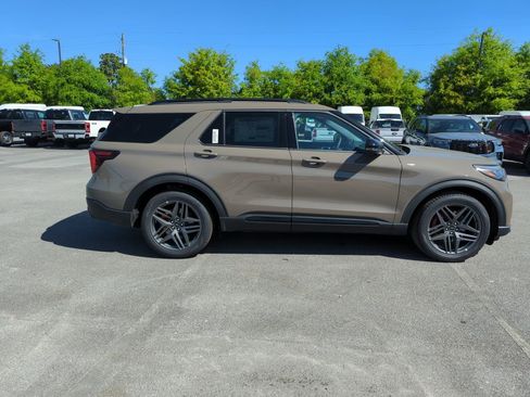 New 2026 Ford Explorer ST-Line RWD image 8